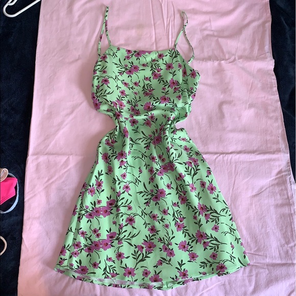 ZARA floral dress - Picture 1 of 2